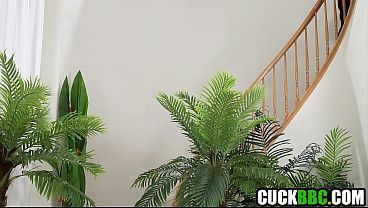 Nonton Cuck Watch Wife Dped By Black Coleagues From Office thumbnail