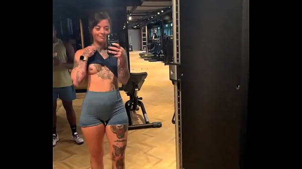 Play MP4 - trynna distract my gym partner &quest;