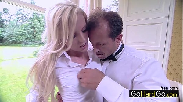 Lexi Lou Skinny blondeshowered in cumporn HD