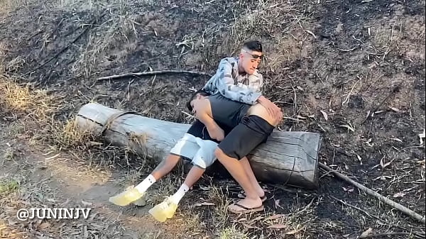 Play MP4 - Achei um hetero no parque