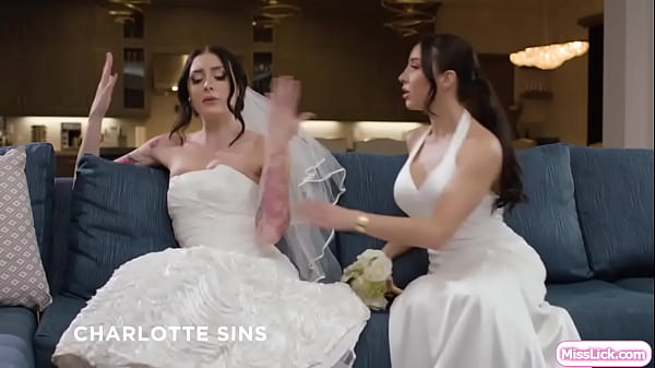 Big tits_lesbian_milf scissoring_with sexy brunette fiancee