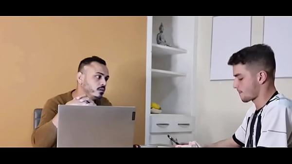 Fui no psic&oacute;logo e acabei fodendo com ele 