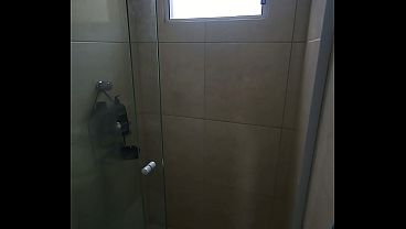 Nonton Bbw Takes A Shower After Gym thumbnail