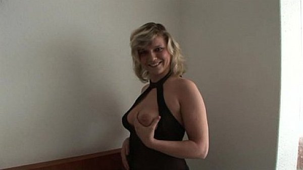 JuliaReaves-XFree - Haussauen Report - scene 3 