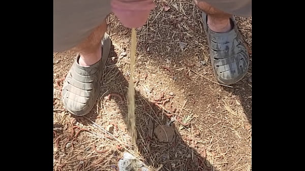 Play MP4 - Outdoors piss