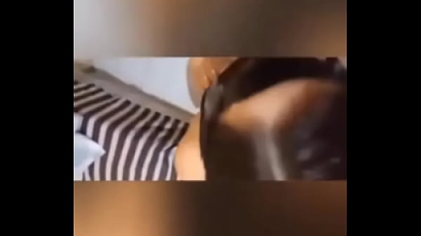 Esposa Do Corno Entrega A Buceta E O Cu Na Suruba Sem D&oacute; thumbnail