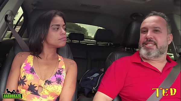 Uma carioca fazendo loucuras nas ruas de S&atilde;o Paulo 