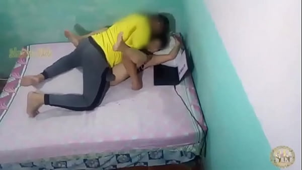 Play MP4 - Stepfather seducing stepdaughter until he convinces her and fucks her in the ass