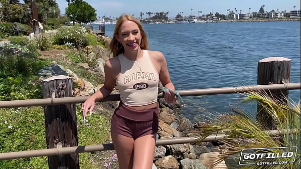 Play MP4 - GOTFILLED Cumming up in Khloe Kapri