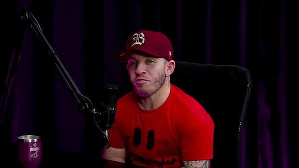 Uma amiga o indicou para o porn&ocirc; faz despedida de solteiro s&oacute; grava se bater o tes&atilde;o perdeu as contas de quantas j&aacute; comeu e os exames pitoco watch sheer red 