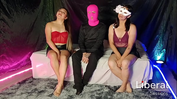 Pareja Trio Con Una Chica Estrella Porno thumbnail