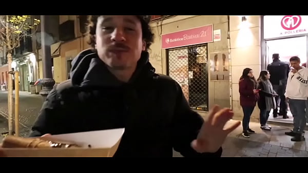 Luisito Comunica se come una polla