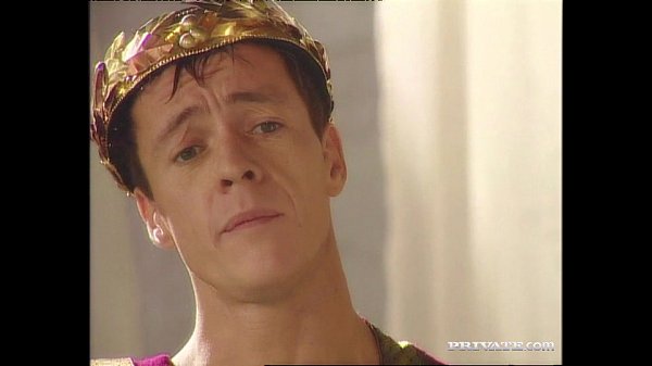 Play MP4 - Black Widow Katalin and Rita Faltoyano Bathe Together before a Facial