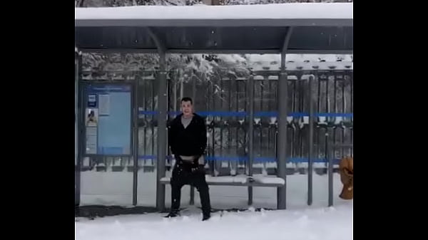 Play MP4 - Mi ojete en la nieve