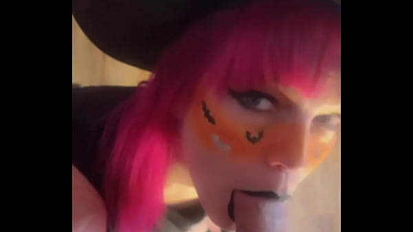 Cumshot in cup get&rsquo;s swallowed