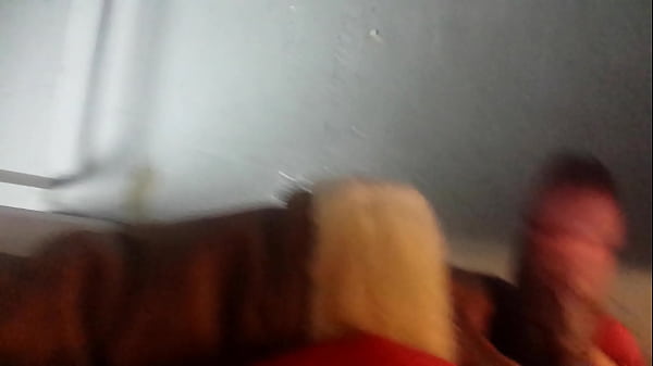 Play MP4 - walking around hotel in VA parking lot beating my dick & nutting