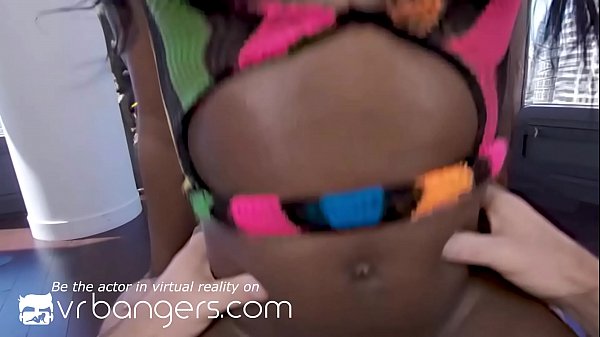 VR BANGERS Ebony cleaning lady_spreading legs for extra money