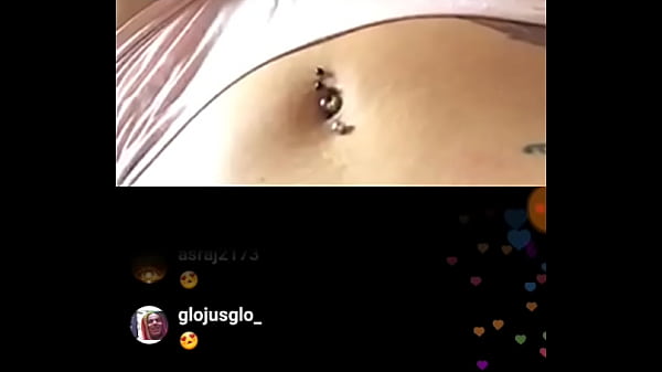 Novinha mostrando oque tem de melhor 