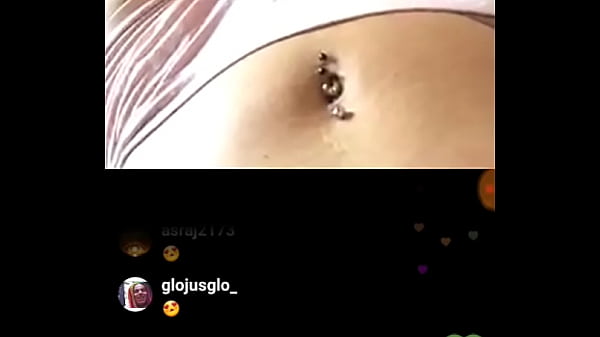 Play MP4 - Novinha ao vivo no Instagram mostrando teu corpinho