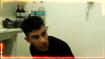 Nesecitaba Sexo Urgente , Llame Un Fontanero Para Que Me Rompa El Culo , 5 Puntos El Muchacho thumbnail
