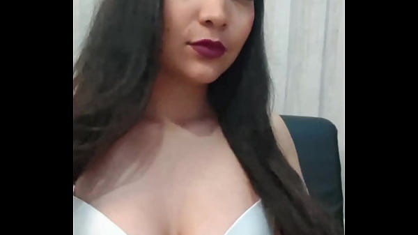 Hera cheeks juega con sus teticas que le vas a comentar