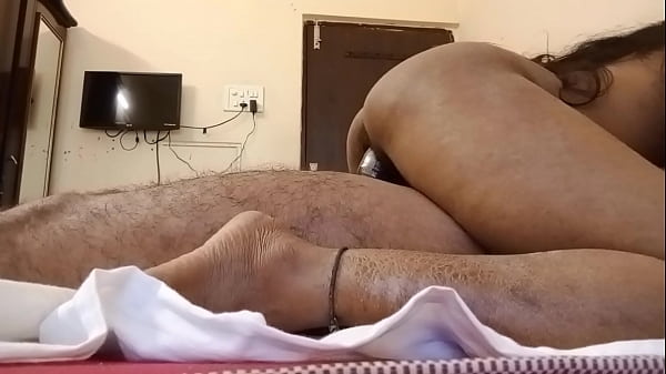 Desi aunty sex_with boyfriend in outdoor fucking aunty_pussy close up fucking milf horny