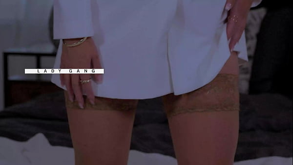 Nonton Lady Gang Gets Her Asshole Filled With Creamy Cum thumbnail