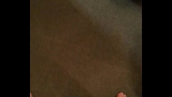 Nonton 強烈な膝金蹴り thumbnail