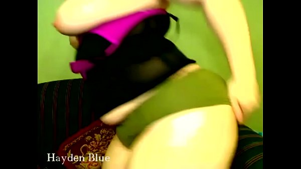 Hayden BBW teases her fat booty and orgasms 