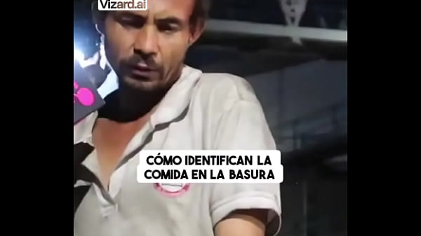 Nonton C&oacute;mo Identifican La Comida En La Basura #trabajo #reciclaje #elchicletv #atrevidoypegajoso #chiclenoticias thumbnail