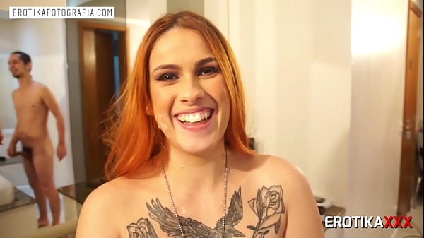 A ga&uacute;cha luccy joplin pergunta aos f&atilde;s dp ou gangbang o que voc&ecirc;s preferem ver eu fazendo na minha pr&oacute;xima cena