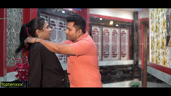 Play MP4 - Wife come back from outside early and caught them on the spot&excl; Sex Before Divorce