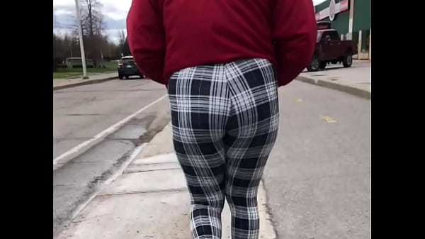 Candid butt - BBW knows I'm looking 