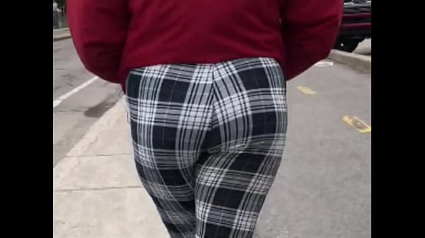 Candid butt - BBW knows I'm looking 