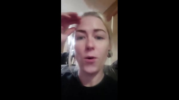 Nonton Kiki's Blowjob Fail thumbnail