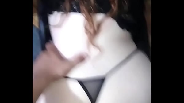 Me follo a mi cu&ntilde;ada mientras habla por llamada con su novio pov amateur videos caseros homemade petite