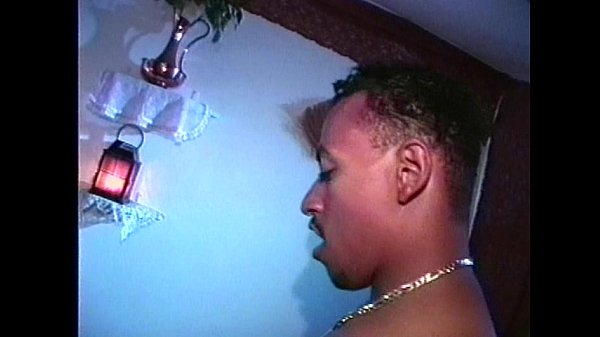 Play MP4 - Metro - Sherlock Homie - scene 2 - extract 2