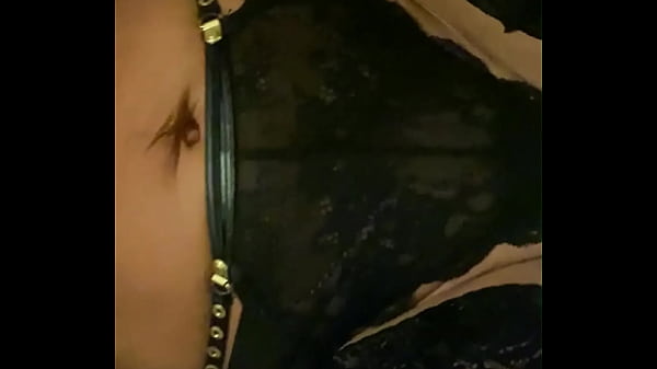 Adventures of milfycalla play with pee 