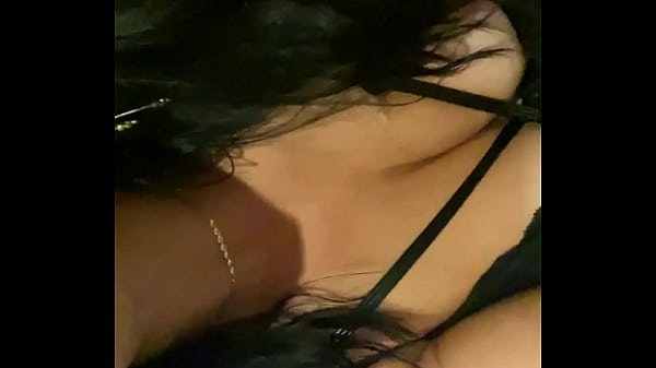 Adventures of milfycalla play with pee 