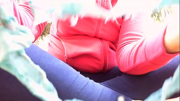 Fire_play for Nicoletta in a public garden she_burn a sexy thong