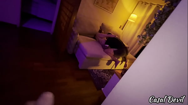 Convidei meu melhor amigo pra comer minha mulher