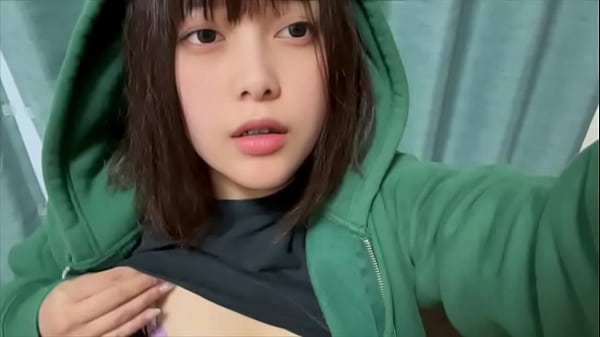 最近寒いから性欲が増してるかも おまんこを触ってオナニーがやめられない