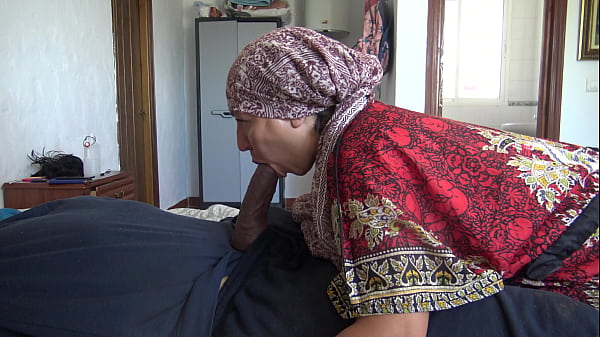 Play MP4 - Mature Turkish Muslim Wife Sucks Big Black Cock