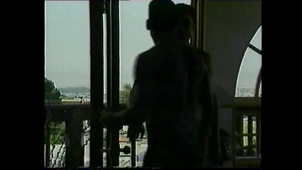 Play MP4 - TONY MONTANA &colon; gorgeous kisser &comma; always delivers