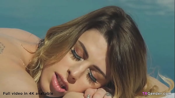 Play MP4 - Today I have a trans client - Gabriel D'Alessandro and Casey Kisses