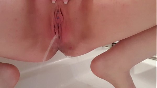 Play MP4 - Solo Pissing Compilation