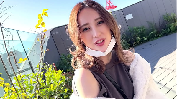 実はウブっ娘看護師！はち切れそうな眼福パイスラ！エロいことには興味津々！隠れ淫乱女。気持ち良すぎる生チンに腰を上下し激震騎乗位 thumbnail