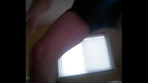 Play MP4 - im stripping