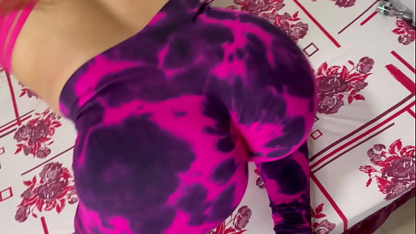 Play MP4 - Esposa safada foi pra academia com plug no cuzinho