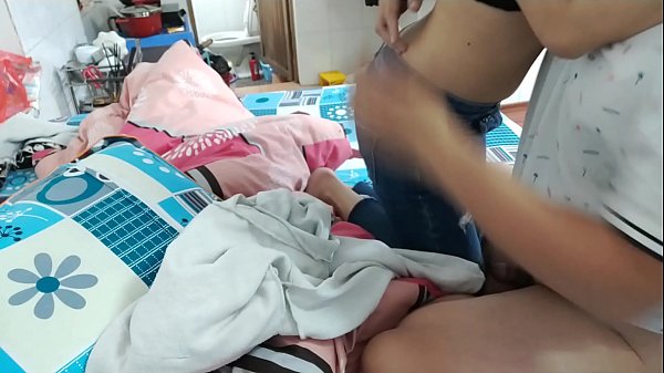 Play MP4 - M&uacute;t cu b&uacute; lồn rồi l&agrave;m t&igrave;nh